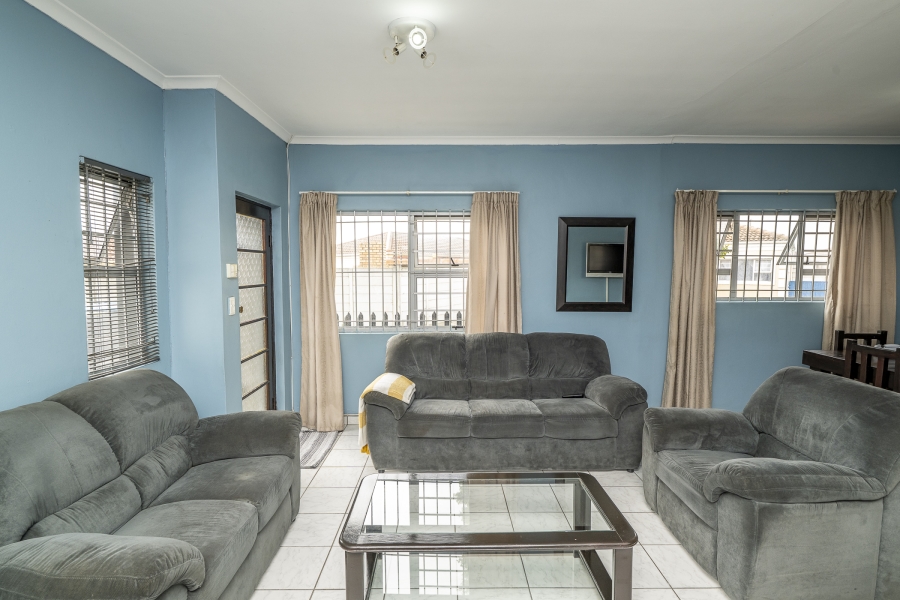 4 Bedroom Property for Sale in Bernadino Heights Western Cape
